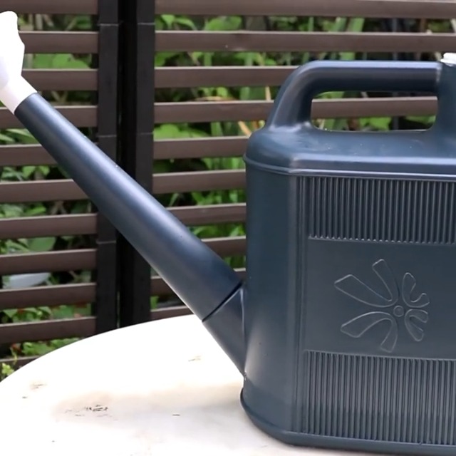 Amazon.co.jp: 10L ロングノズルじょうろ 大容量 ジョウロ 取り外し